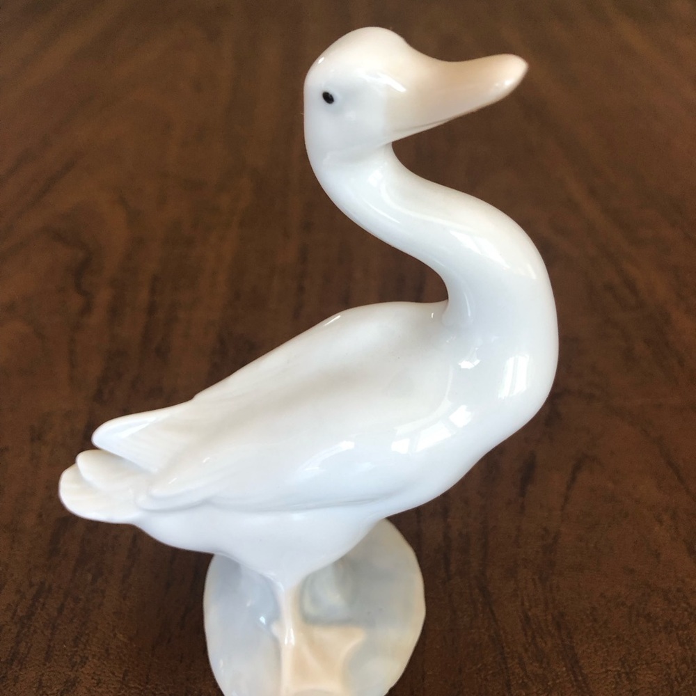 Vintage Lladro Goose Figurine Mint Condition-No Box